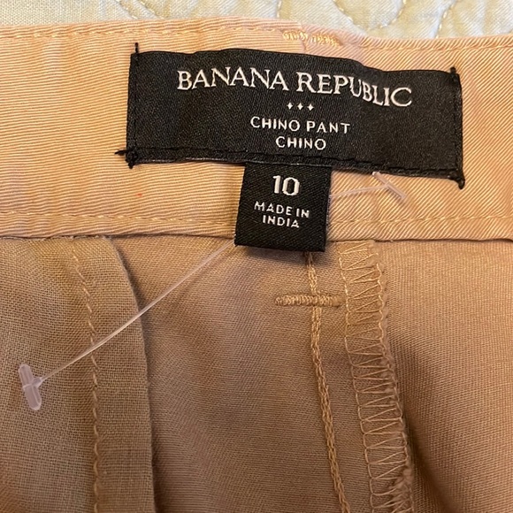 BANANA REPUBLIC Casual Beige Chinos.  EUC. Size 10. - Picture 2 of 8